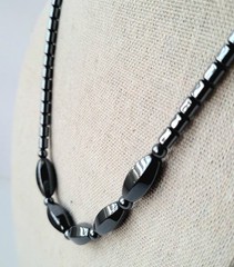 Hematite Beaded Black Bead Collar Choker Fashion Bib Necklace 17″ Vtg