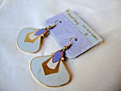 VINTAGE SAMUEL HUANG CLOISONNE RETRO ABSTRACT FAN LAVENDER CREAM & GRAY EARRINGS