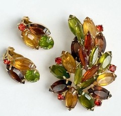 VTG Juliana Multicolor Autumn Marquise Rhinestone Leaf Brooch & Clip-On Earrings