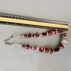 Vintage Lucite Necklace Wine Red Burgundy Silver Chunky Beads Shell PRETTY 1401