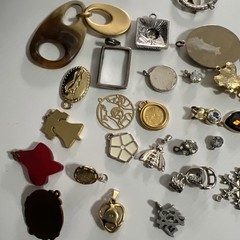Vintage Large 30+ Pendant Collection | Mix Lot Rhinestones Gold Silver Tone
