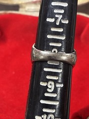 Vintage Unisex Adult Silver-Tone Taupe Red Blue Ring Size 8 (FC118-1 Q6246