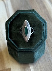 925 Sterling Silver Vintage Ring Marquise Shape Green Stone Sz 5.5
