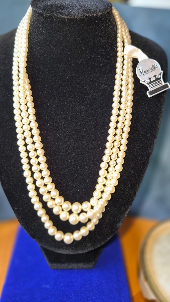 Circa 1950 NOS Marvella 3-Str Faux Pearl Necklace ,Original Tag,Box,Sterlinig
