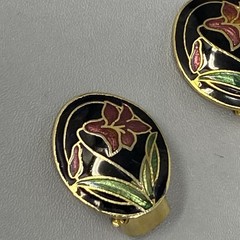 Cloisonne Stud Button Earrings Flower Iris Enamel Black Base Clip On Vintage .75