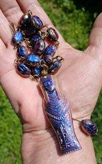 EGYPTIAN REVIVAL PHARAOH PENDANT PEACOCK BLACK SCARAB GLASS BEAD NECKLACE SET
