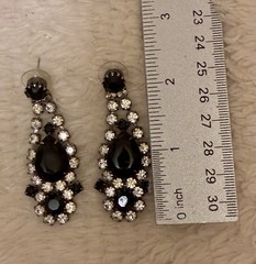 VINTAGE RETRO DANGLE CHANDELIER EARRINGS WITH BLACK AND CLEAR RHINESTONES