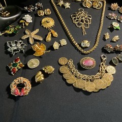 Vintage Rhinestone Jewelry Lot (High End Pieces) See Description