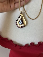 VTG Crown Trifari Burgundy Lucite Teardrop Pendant Gold Tone Chain Statement 33”