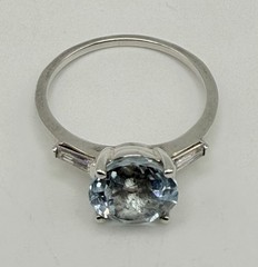 Vintage Avon Sky Blue Topaz Sterling Silver Ring Size 9 3/4