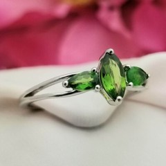 D’Joy Silver 3-Stone Synthetic Green Tourmaline Split Ring-925-Sterling-0.66TCW