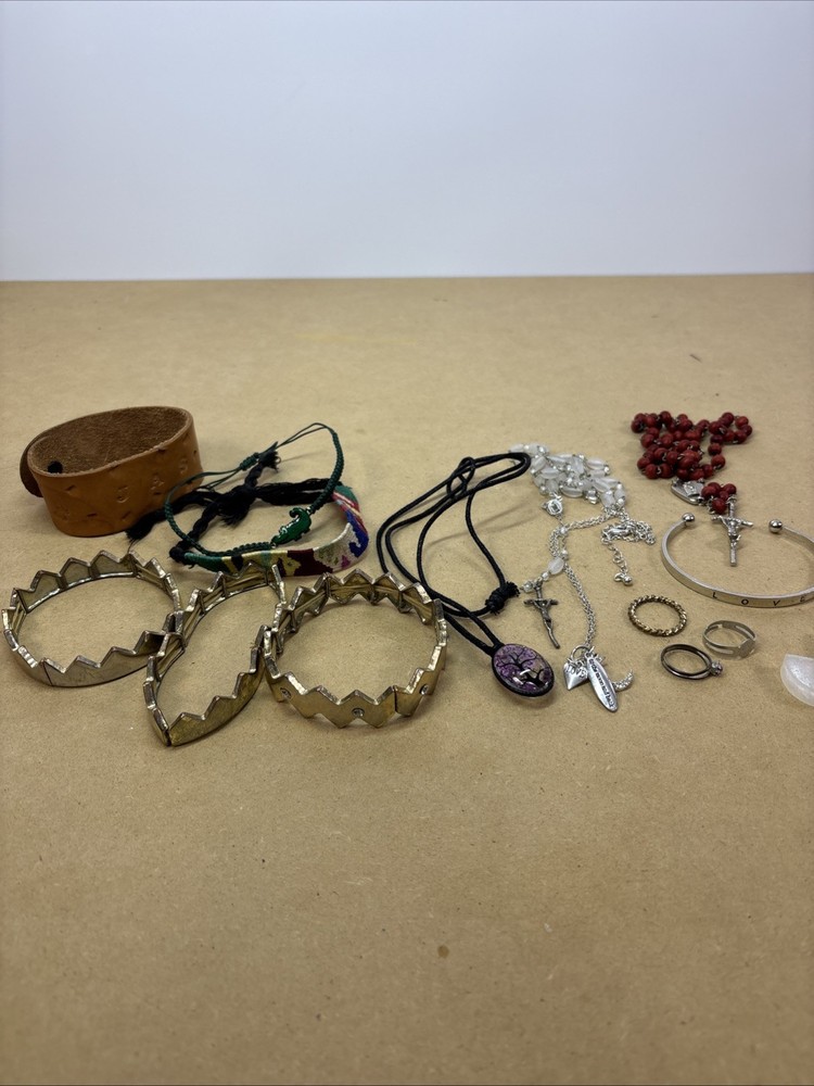 Small Lot of Jewelry Bracelets, Necklaces, & Rings. Religious and Other Styles