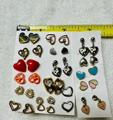 18 pr Hearts Red Blue Rhinestone Gold/Silver Tone Stud Pierced Earrings Lot e460