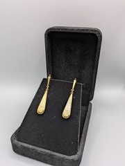 Rare Vintage 14K Gold 3.71g Teardrop Dangle/Drop Leverback Earrings With Texture