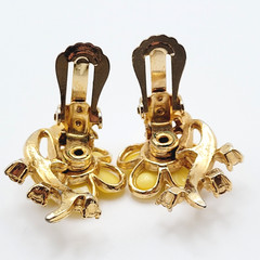 Pale Yellow Thermoset Flower w Orange Rhinestone Gold Tone Clip On Vtg Earrings
