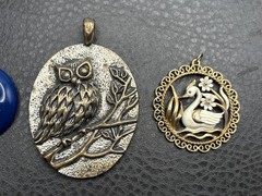 Vintage Mixed Animal Pendant Lot Gold Tone Owl Frog Swan 3 Piece Costume Jewelry