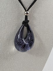 Beautiful Vintage Murano Glass Tear Drop Pendant Necklace – Purple & Black Italy