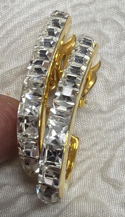 Vintage Gold Plated Baguette Princess Cut Crystal Channel Set 1.5” Clip-on