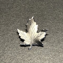 sterling silver maple leaf brooch-1.25×1.5 in