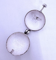 Vintage Sterling Silver 925 Hand Engraved Lotus Flower Round Locket Pendant 29mm
