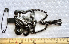 aRT NOUVEA ANTIQUE JEWELRY PIN ELITE WM LUKEY SILVER PLATE LARGE BROOCH neocurio