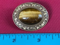 “EI” Oval Cabochon TIGER’S EYE Brooch 1.5″ Pin – Ornate Gold Tone Frame