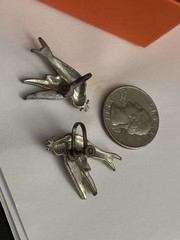 BEAUTIFUL VINTAGE EARLY ART DECO SWALLOW BIRD PASTE POT METAL SCREWBACK EARRINGS