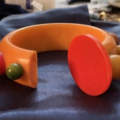 VTG OOAK ONE OF A KIND BAKELITE YELLOW RED DISC BALL GREEN BRACELET AS IS