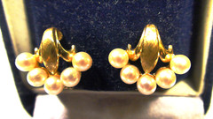 LOVELY! VINTAGE! 14K SOLID YELLOW GOLD PEARL EARRINGS. 6.35 GRAM.