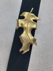 Large Goldtone Enamel Leaf Brooch Pin 3.5 Inches Long