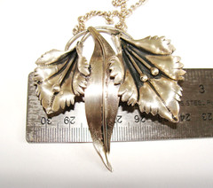 Vintage 25.3g Sterling Silver LARGE 2.5″ Calla Lily Lilies Necklace 15.5″