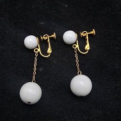 Vintage White Ball Dangle Drop Clip On Earrings Costume Jewelry