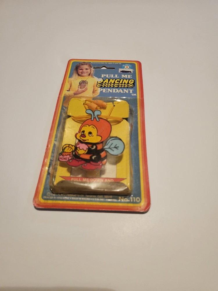 Vintage Pull Me Dancing Pendant Bee Hong Kong Sealed Card No 110