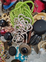 Jewelry Lot E 2.5 Lb. Some new; Some pre-owned & wearable, Most crafts, repair.
