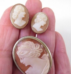 Vintage Shell Cameo Set Pin & Earrings Married Signed Coro