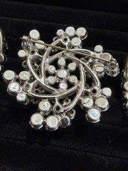 Vintage Juliana Blue & Aurora Borealis Snow Flake Set Brooch & Earrings Blue