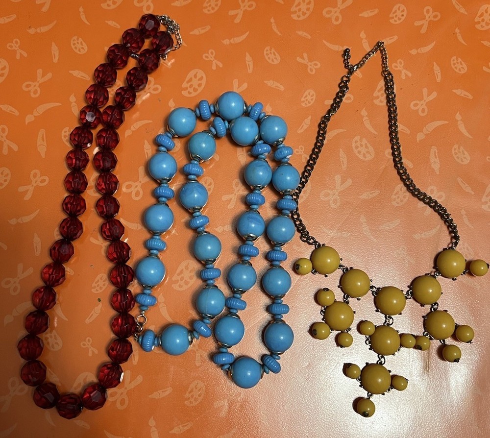 Vintage Lot Of 3 Colorful acrylic resin Lucite Necklace Red 22”Blue 28”yellow18”