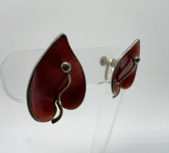 VTG Einar Modahl Norway Sterling Red Enamel Leaf Screw Back Earrings 8.2g #bad