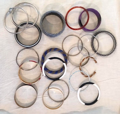 Lot of 21 Bangle Bracelets Mixed Metal Plastic Stackable Fashion Jewelry