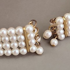 Vintage Cameo Collar Necklace Acrylic Faux Pearl Wired Four Row Expandable 11″