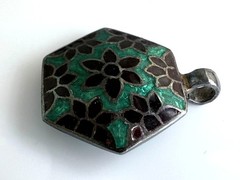 Vintage Indian Meenakari Reversible Enameled Floral Pendant 3g 24mm Length