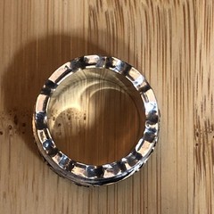 b49. Vintage Sterling Silver Brass CZ Crystal Spinner Band Ring Size 6.75. 15.5g