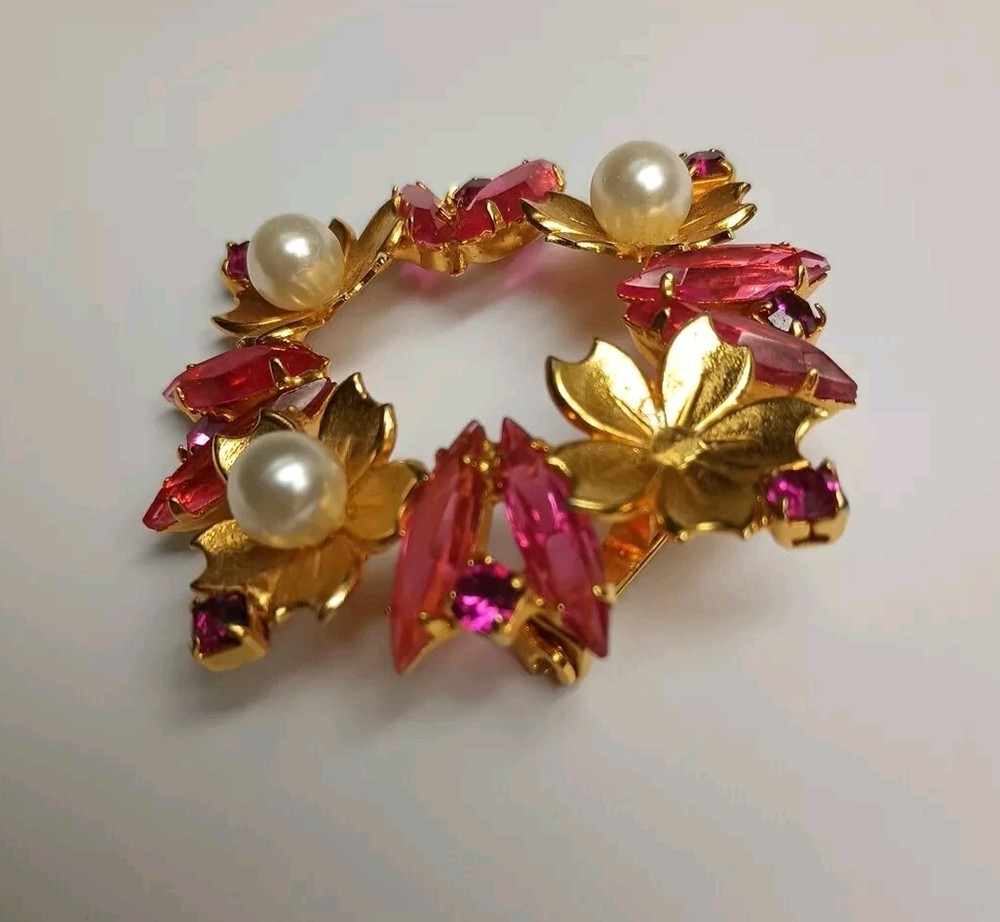 Vintage Pearl Rhinestone Pin Brooch Goldtone W/ Pearl & Pink Glass Stones Daisy