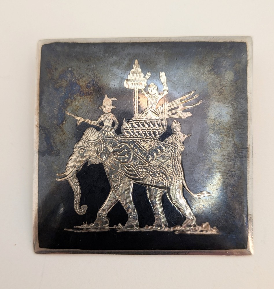 1930s Siam Sterling Elephant Brooch Niello 1 5/8″ Vintage C-Clasp Silver 14.5 gr