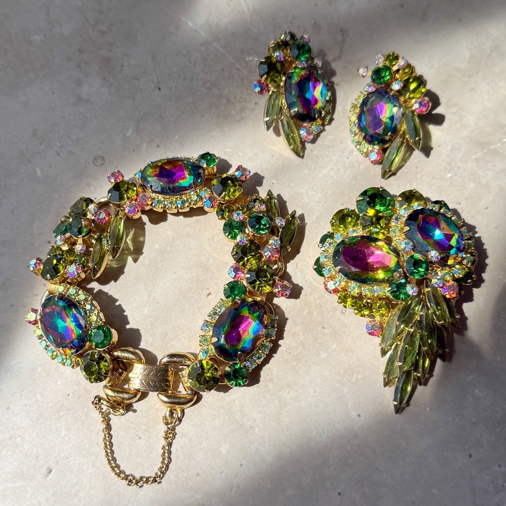 Vtg Juliana D&E Watermelon & Green Bracelet Brooch Earrings 3pc Set Heilotrope