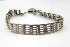 1977 English JAM Sterling Silver Heart Padlock Bracelet 6.75in Wrist Vintage