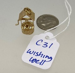 14k Yellow Gold Wishing Well Charm Articulated C31