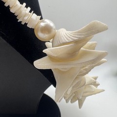 VTG White Shell Statement Necklace
