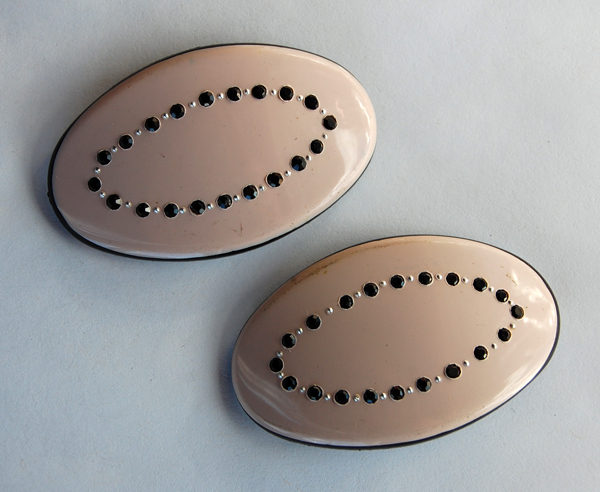 VINTAGE LIGHT PINK PLASTIC OVAL w/ JET RHINESTONE SHOE CLIP FRANCE • dead stock