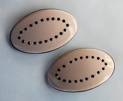 VINTAGE LIGHT PINK PLASTIC OVAL w/ JET RHINESTONE SHOE CLIP FRANCE • dead stock